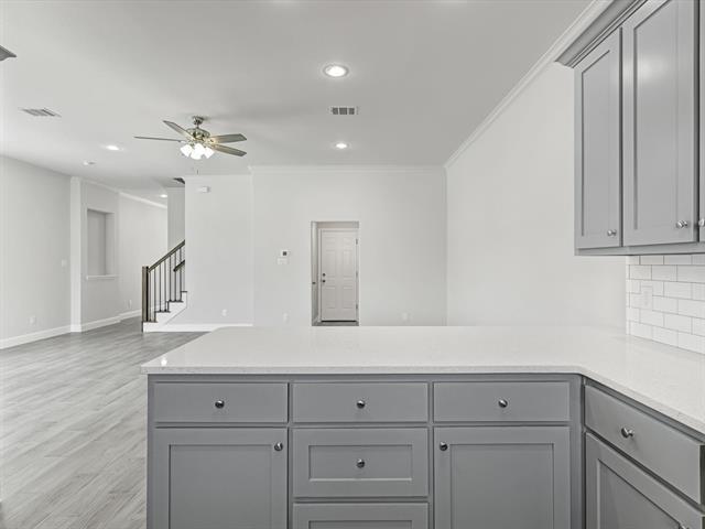 Building Photo - 524 Marbella