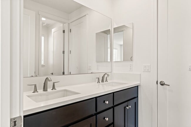 Building Photo - Sun-Filled Corner 4BR w/ Dual Yards & Panoramic Indoor-Outdoor Flow