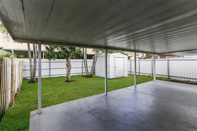 Building Photo - 7681 NW 181st Terrace