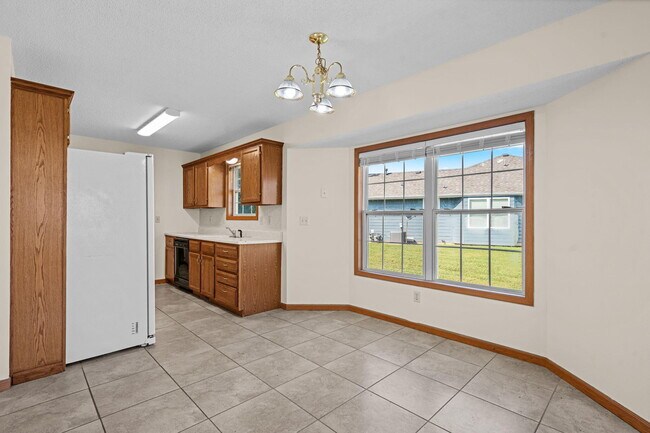 Building Photo - 1278 W Butterfield Dr