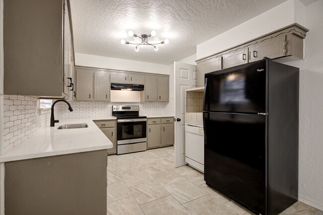 Building Photo - 1318 Glenwood St