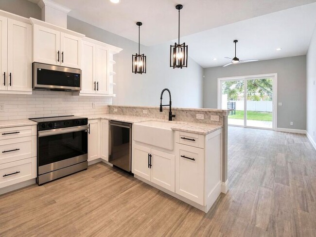 Building Photo - 1156 Windjammer Dr