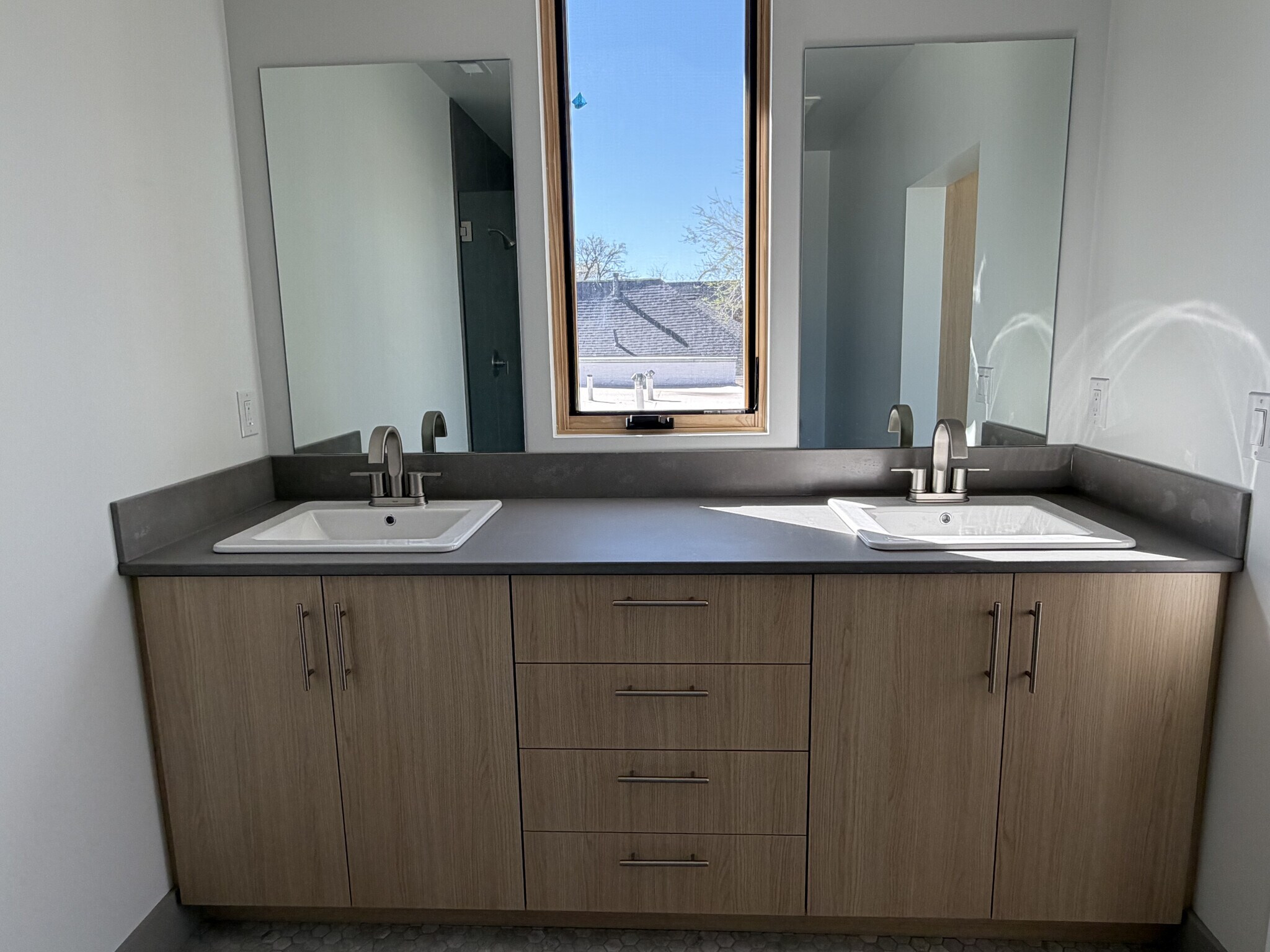 Primary Bath Vanity - 806 S Jefferson St