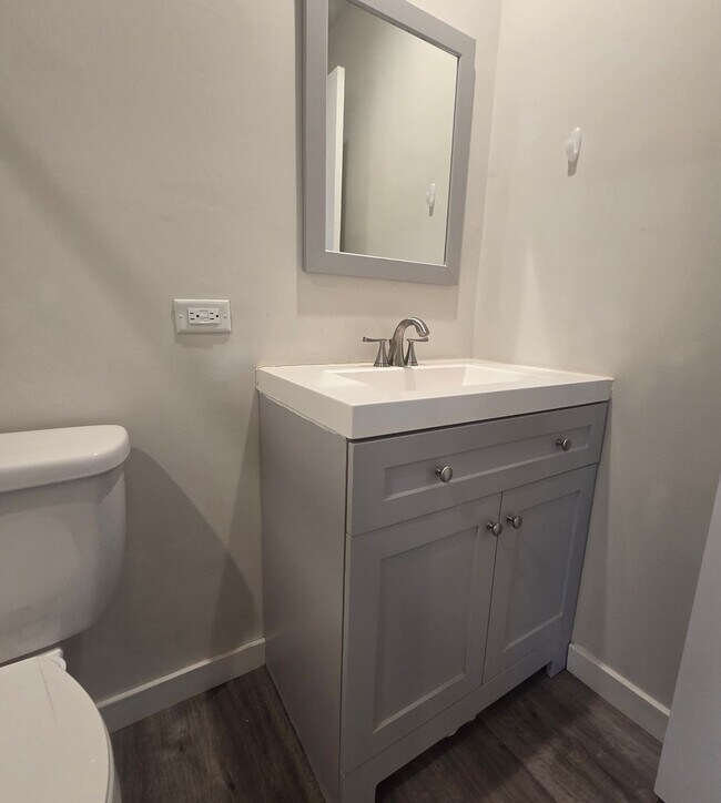 Building Photo - Desirable South Whitehall Township Townhome