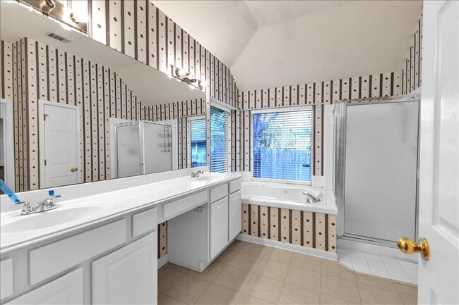 Building Photo - 9237 La Siesta Bend