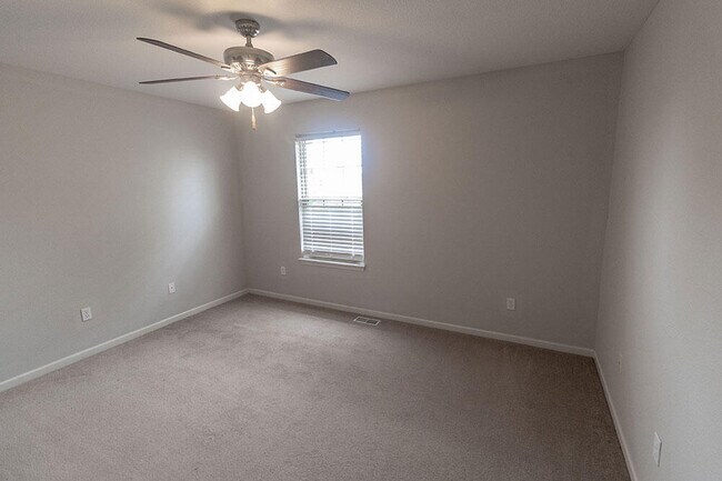 Building Photo - 4005 Snowy Owl Dr