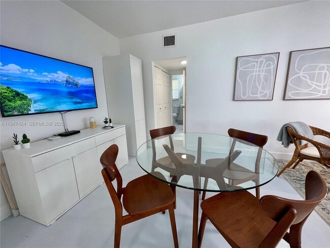 Building Photo - 8036 Harding Ave