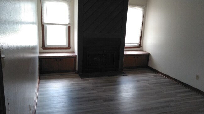 Building Photo - 109 Kim Ave