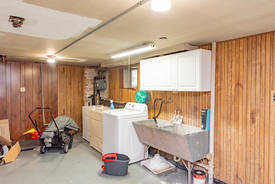 Building Photo - 2745 W Gregory St