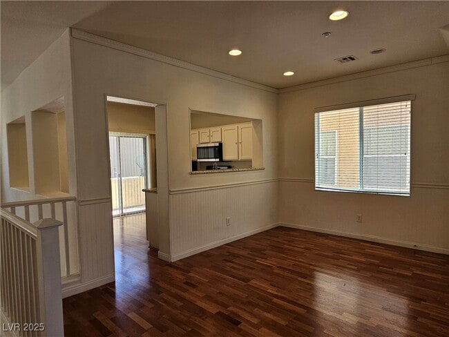 Building Photo - 6636 Weeping Pine St