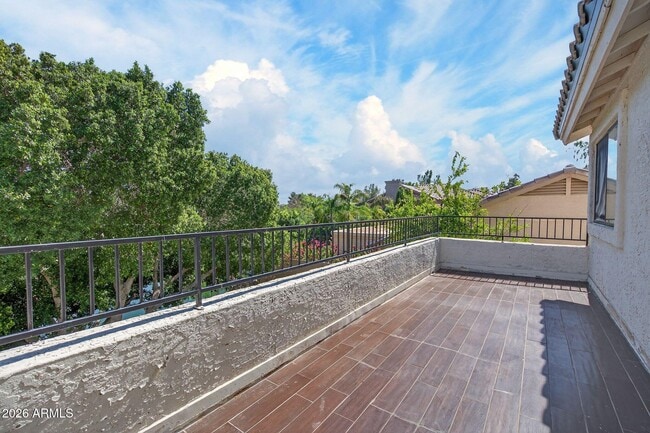 Building Photo - 3241 S Horizon Pl