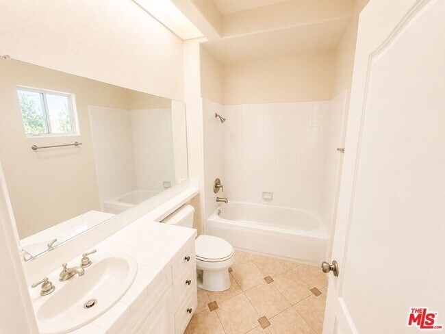 Building Photo - 7371 Westcliff Dr