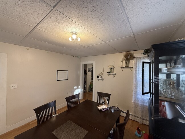 Building Photo - 76 Fowle St