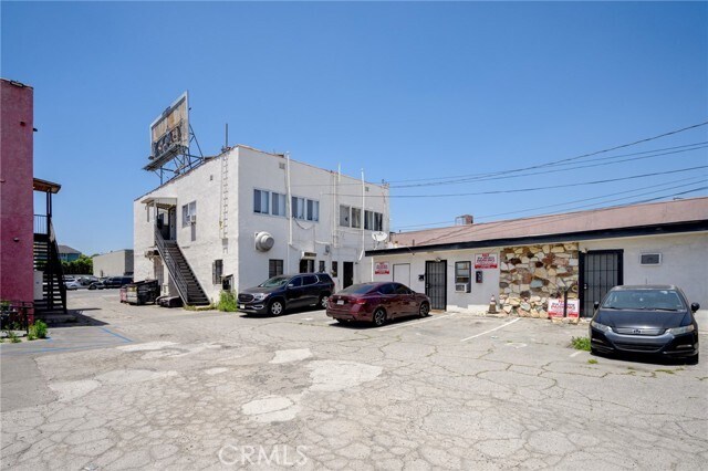 Building Photo - 6634 Lankershim Blvd
