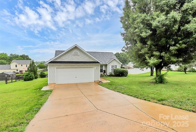 Building Photo - 2916 Dairy Farm Dr