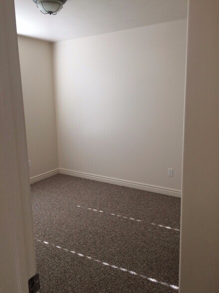 Building Photo - 1884 Shepard Ln