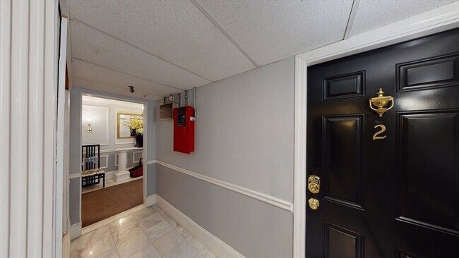 Building Photo - 290 Beacon St