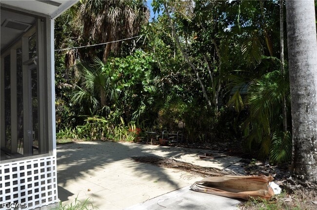 Building Photo - 1435 Alcazar Ave