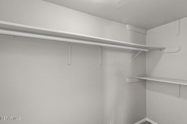 Building Photo - 12425 Red Sun Dr