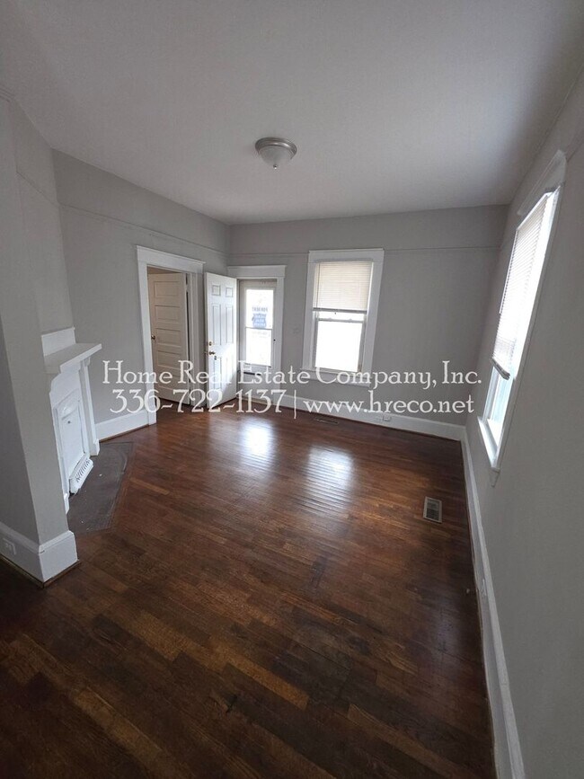 Building Photo - 1413 E 23rd St