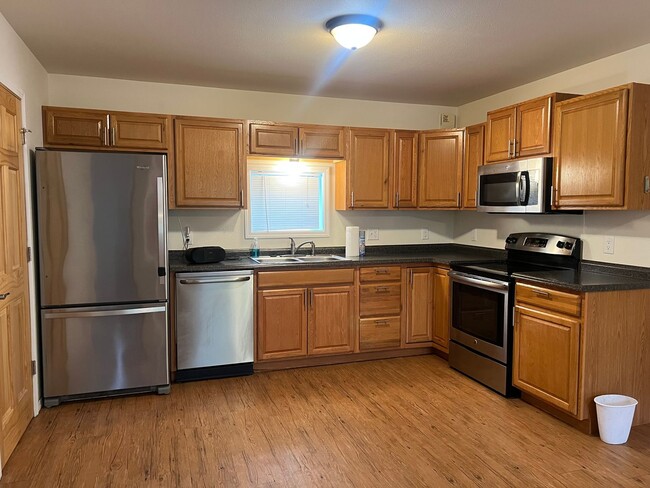 Building Photo - 2 Bed 1 Bath Single Family Home in North Pole- NO PETS