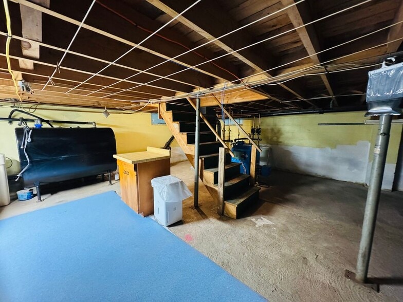 Building Photo - 70 Cedar St