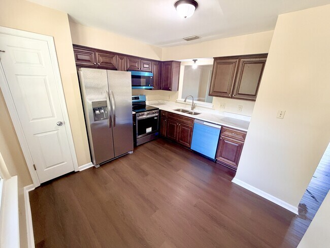 Building Photo - 3937 Seeman Rd