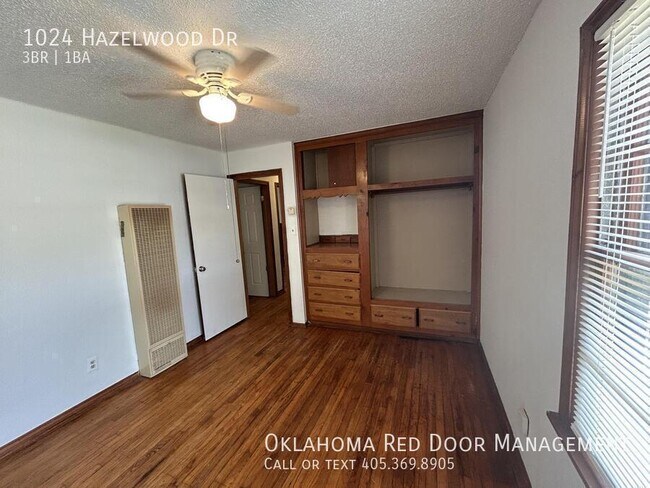 Building Photo - 1024 Hazelwood Dr