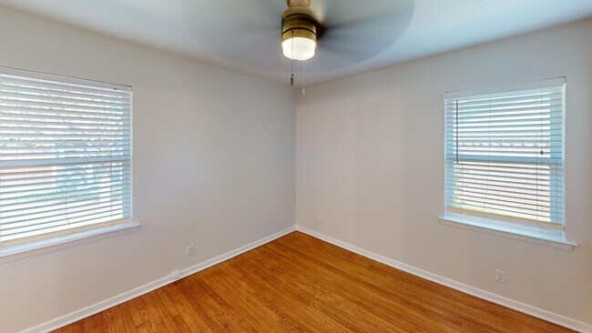 Building Photo - Updated 3 bed 2 bath with outdoor living area in Richardson!
