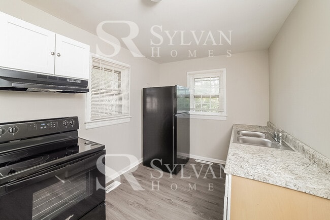 Building Photo - You will love this 3BR Home!