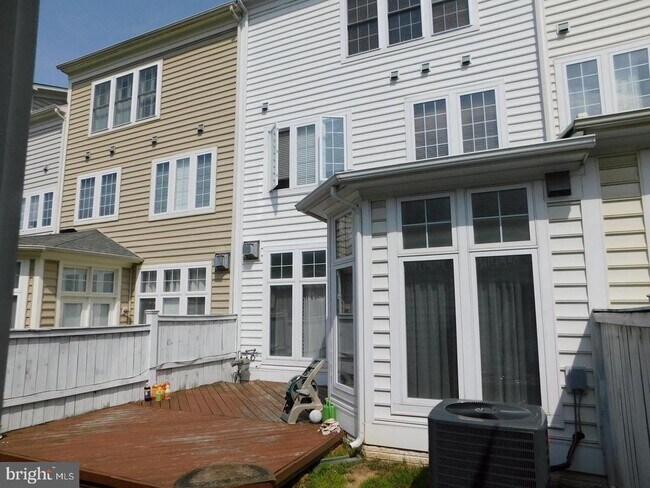 Building Photo - 724 Ridgemont Ave