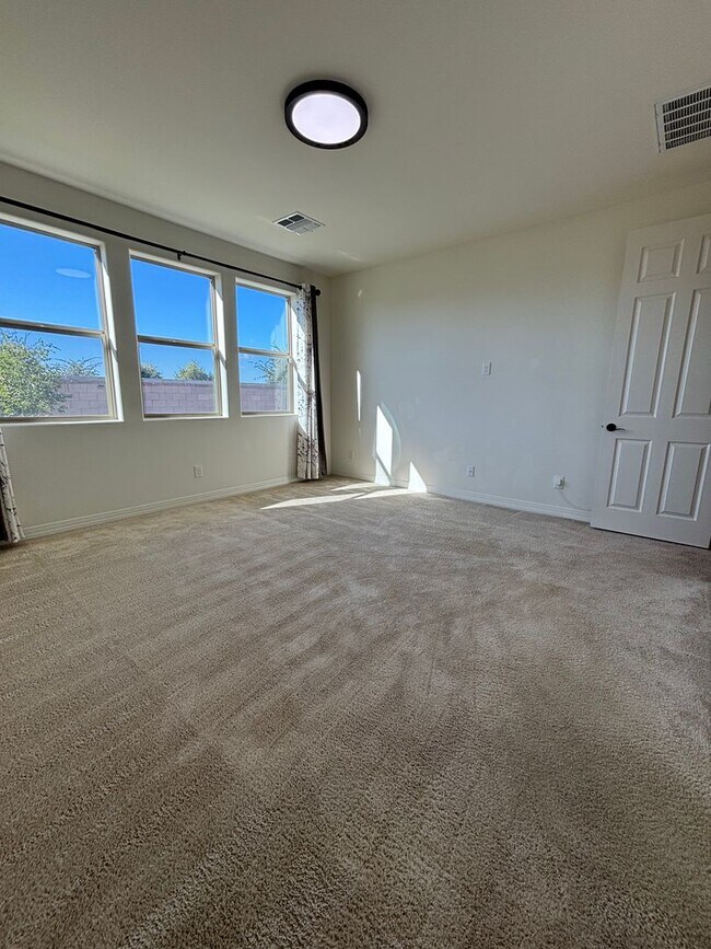 Building Photo - Single Level Queen Creek Home