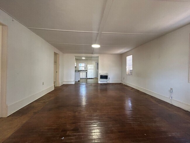 Building Photo - 1101 S Washington Ave