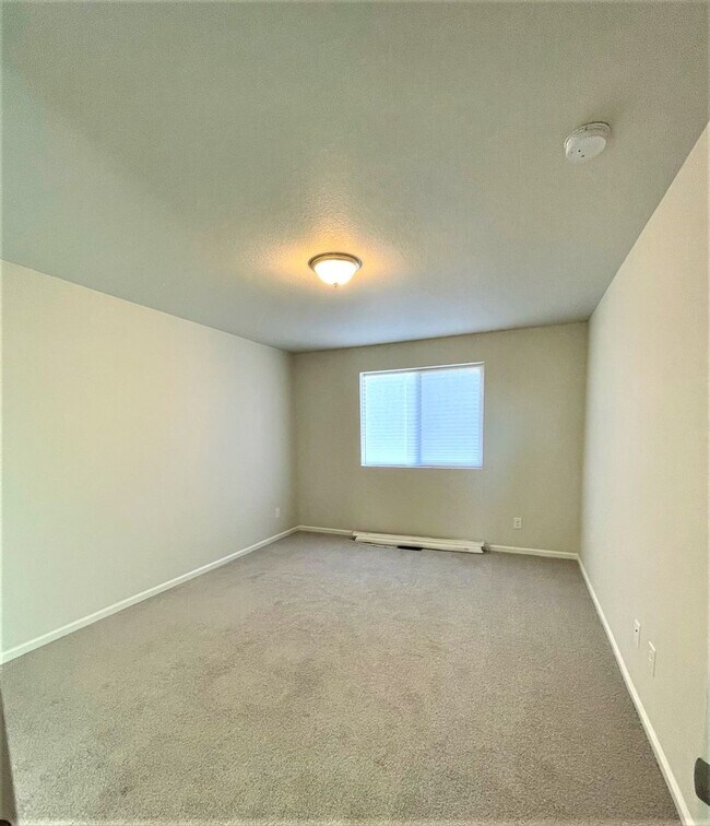 Building Photo - Beautiful 3 Bedroom Home for Rent on Callan Drive