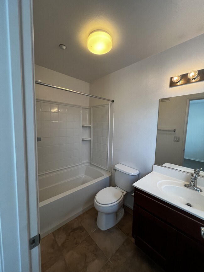 Building Photo - 1563 Hackberry Pl