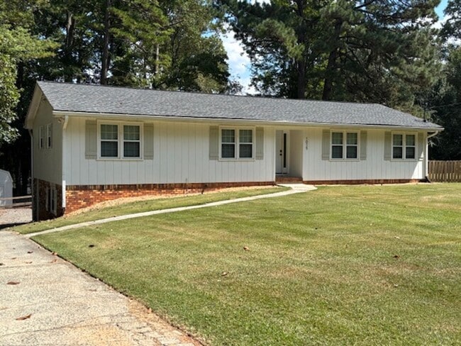 Building Photo - Beautifully Renovated 3-Bedroom, 2-Bath Ranch Home on Full Basement!