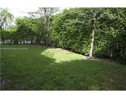 Building Photo - 404 Zamora Ave