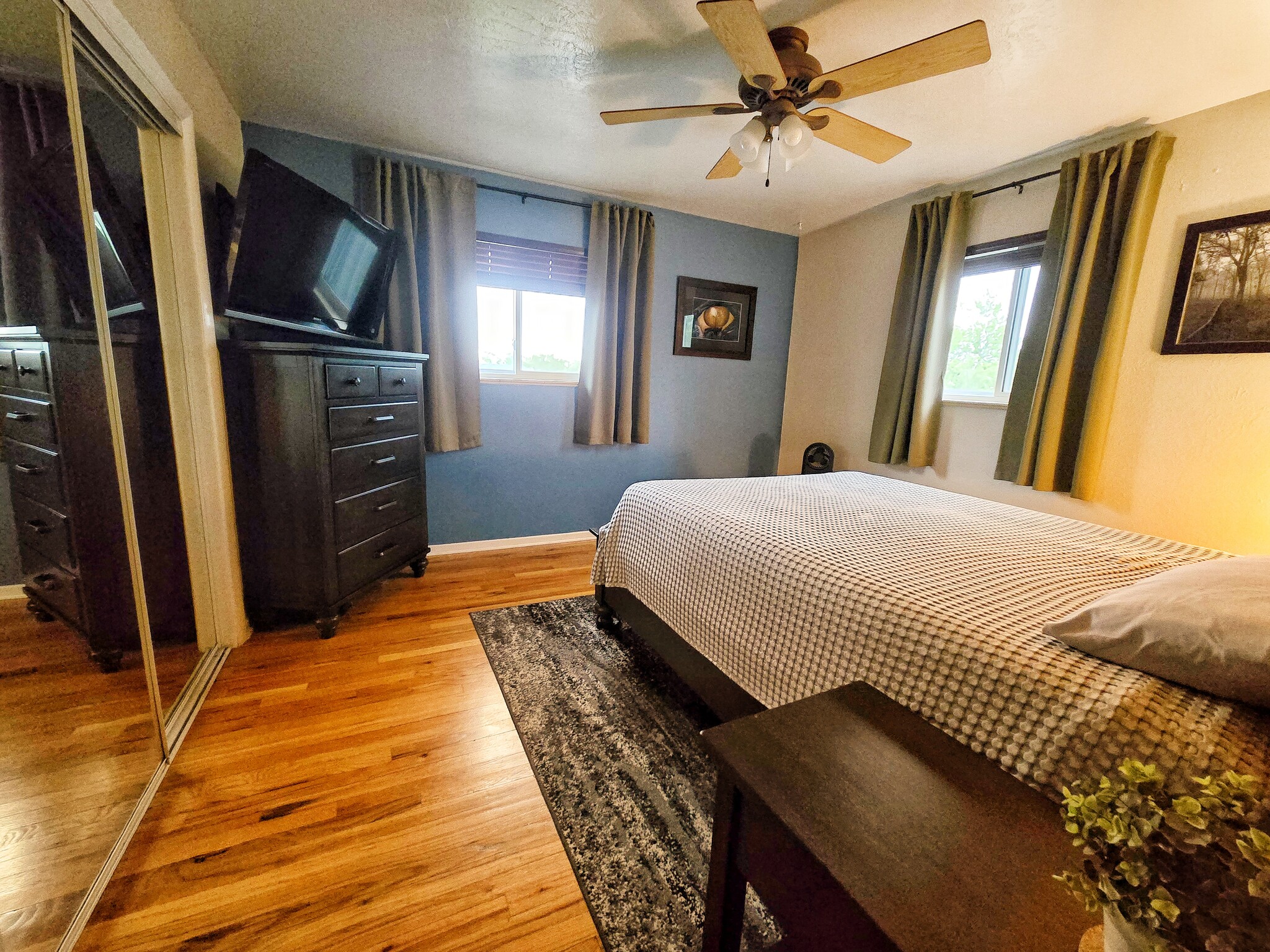 Upstairs Main Bedroom 2 - 965 S Parfet Way