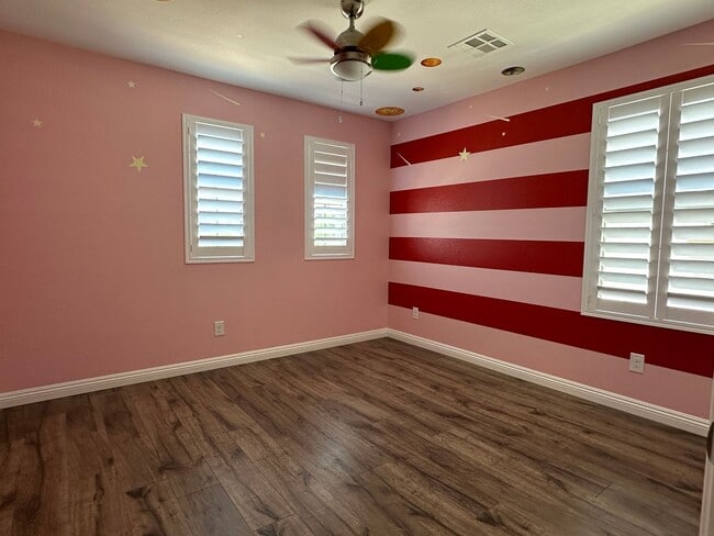 Building Photo - Beautiful Home in the Paseos of Summerlin!