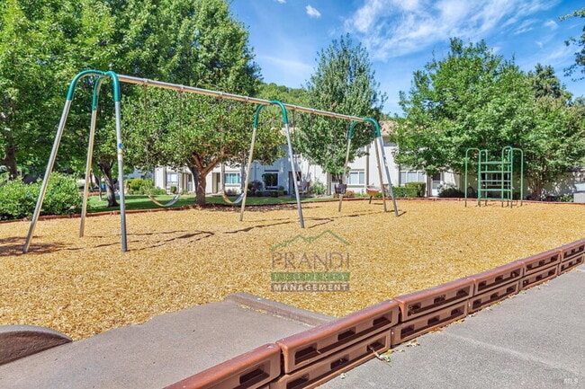 Building Photo - 1 Oliva Dr