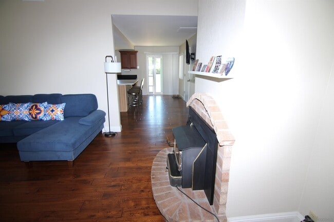 Building Photo - 16328 Bassett Ct