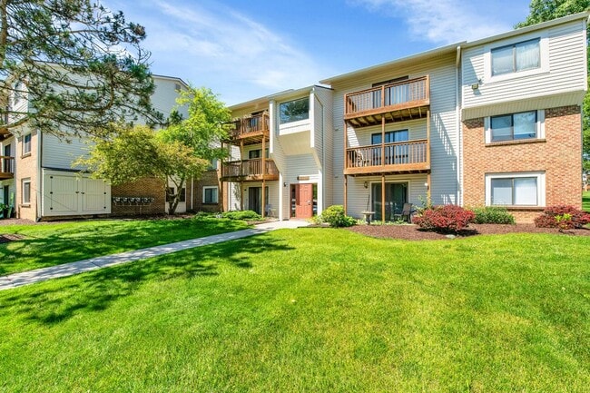 Building Photo - 30028 W 12 Mile Rd