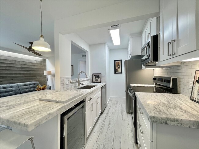 Building Photo - 1855 Portsmouth St