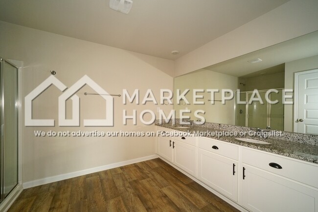 Building Photo - 26035 Gilmore Way