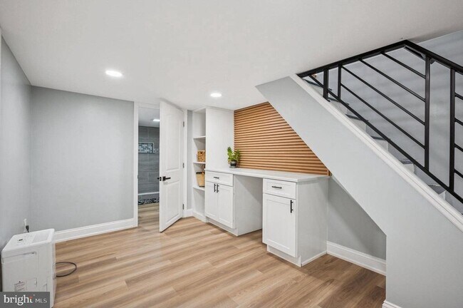 Building Photo - 1317 S 19th St