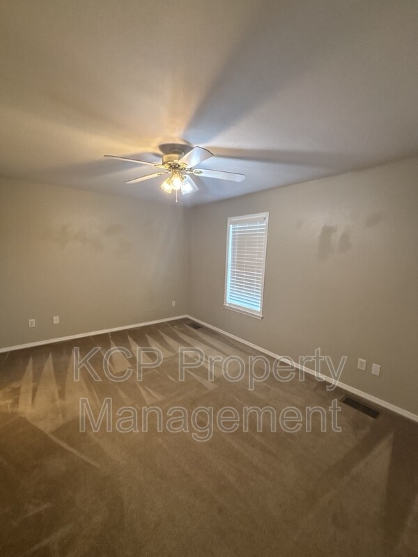 Building Photo - 1115 Farley Cir