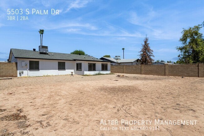 Building Photo - 5503 S Palm Dr