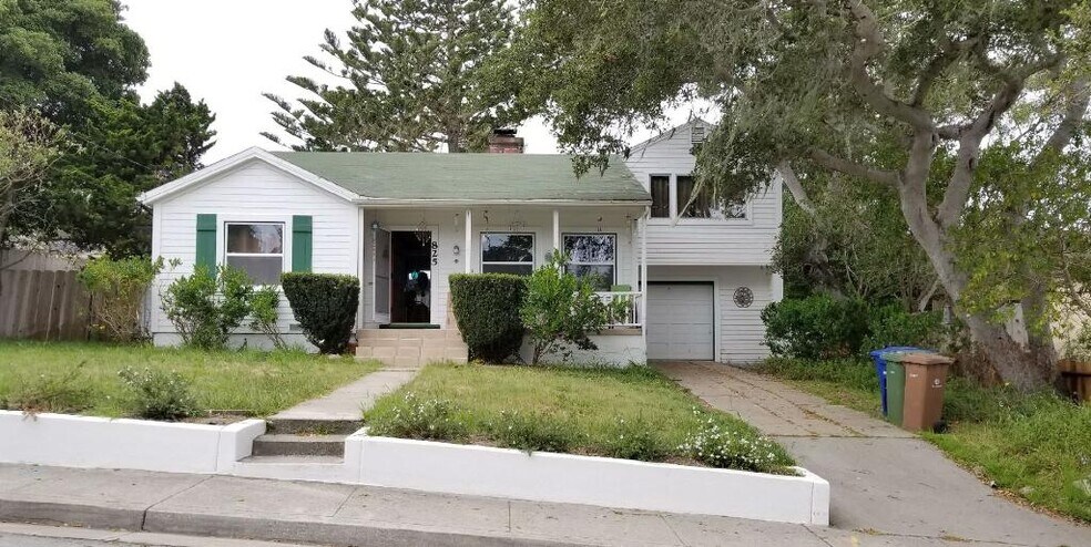 Building Photo - 825 Cypress St