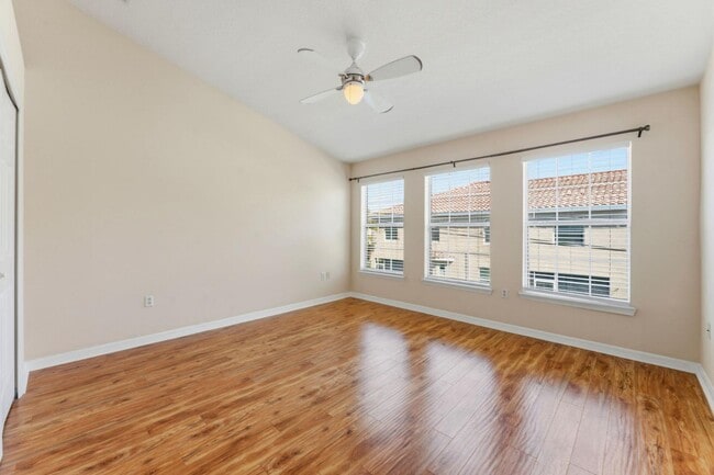 Building Photo - 595 52nd Ave N