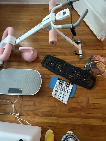 Building Photo - 160 Stafford Ave